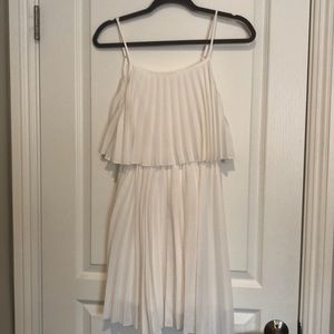 Lulu’s Pleated White dress